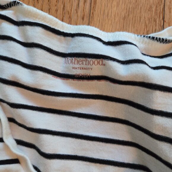 Womens Bundle of 3 Motherhood Maternity size small tops - Picture 6 of 9